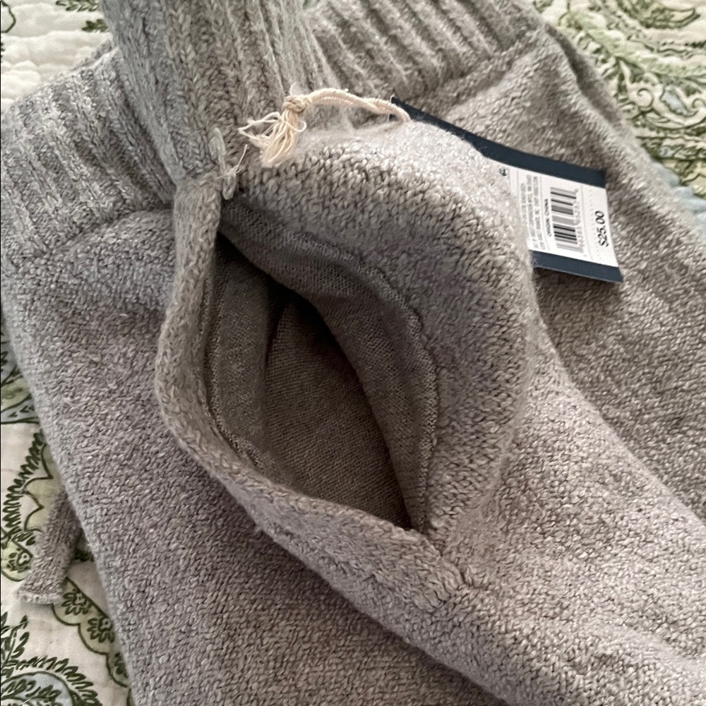 Universal Thread M Shorts - Picture 6 of 6